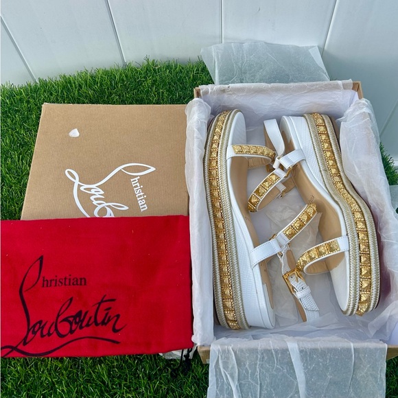 CHRISTIAN LOUBOUTIN PYRACLOU 60 FLATFORM SANDALS WHITE LEATHER GOLD STUDS SZ 39 - Picture 13 of 15